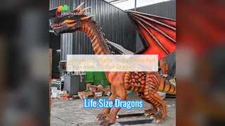 Decoraciones de parques temáticos con accesorios de dragón de tamaño natural