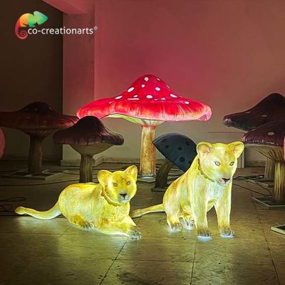 Encienda para arriba la fibra de vidrio de tamaño natural Lion Statue Landscape Decorations de los animales de la fibra de vidrio