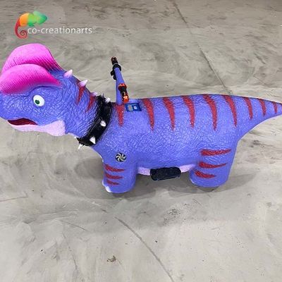 Paseo eléctrico de los niños en con pilas teledirigido del equipo del patio del dinosaurio