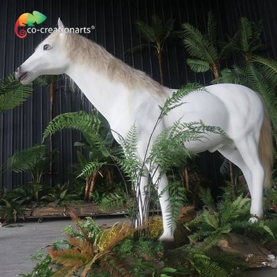 Caballo Animatronic blanco simulado para la exposición del parque de atracciones