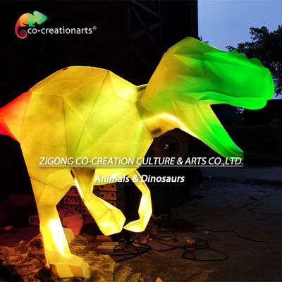 Modelo de dinosaurio de fibra de vidrio con proyección dinámica del esqueleto a la vida