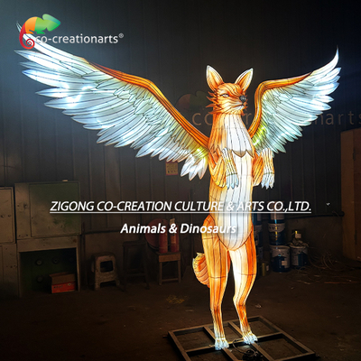 comprar Gran iluminado Linterna de zorro de pie con alas radiantes Festival de linternas de animales Fabricación en línea
