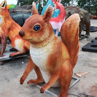 Un buen precio. La ardilla de la escultura de la fibra de vidrio del ISO iluminó los animales adaptables en línea