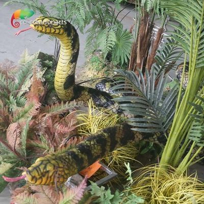 Un buen precio. Los animales de tamaño natural simularon serpientes Animatronic en las exposiciones animales en línea