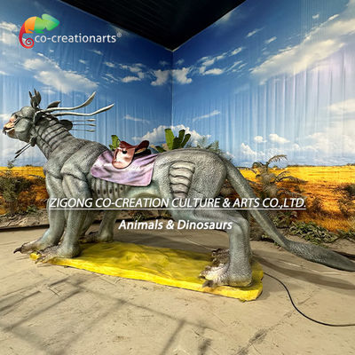 Monstruo animatrónico montado: movimiento dinámico y diseño de bestia de plata para parques de aventura